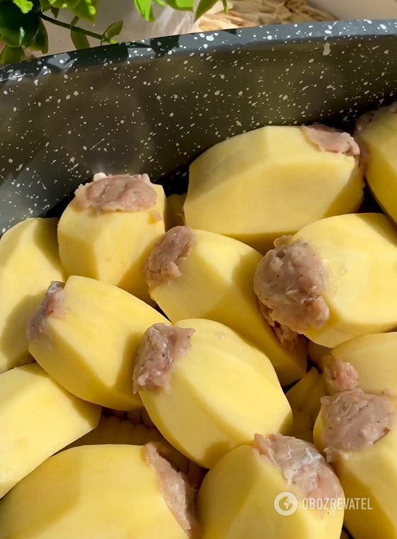 Jak zrobić pyszne faszerowane ziemniaki na lunch: nie będą suche