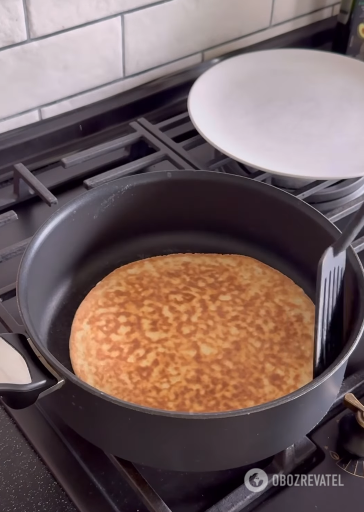 Cake in a frying pan: ideal for those who do not have an oven