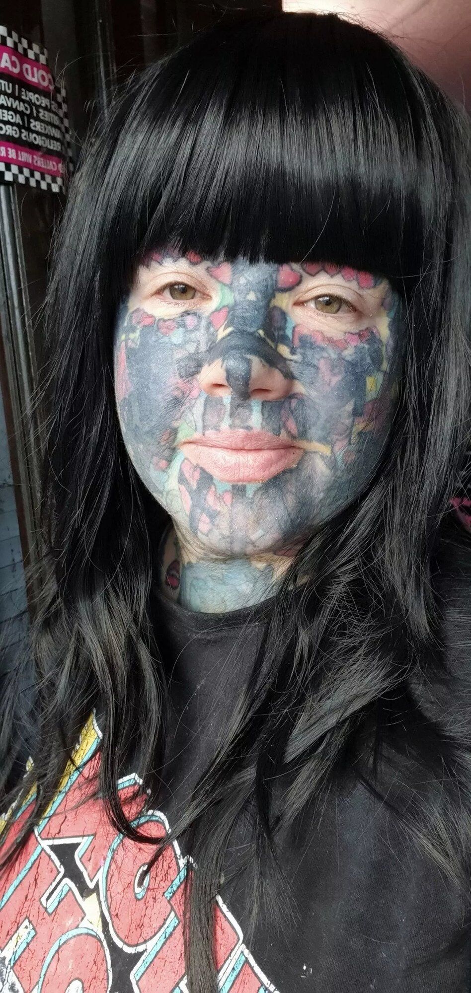 The most tattooed mother in the UK was banned from church and has not been hired for 20 years. Photo