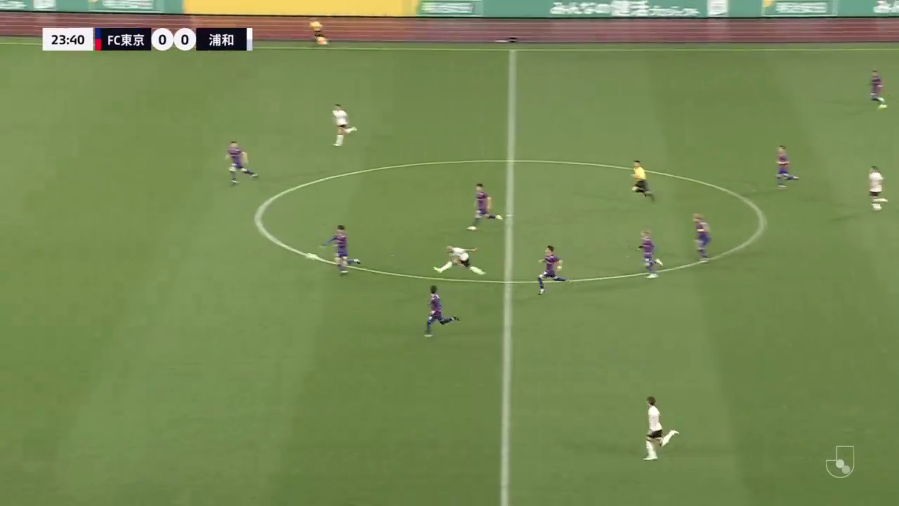 In Japan, an incredible super goal was scored from the center of the field. Video