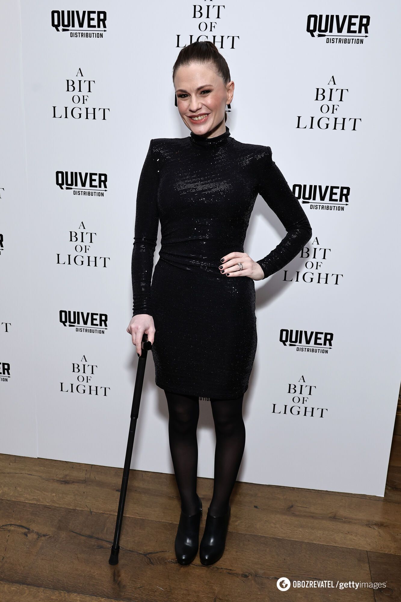 The 41-year-old Oscar-winning actress went out with a cane due to health problems