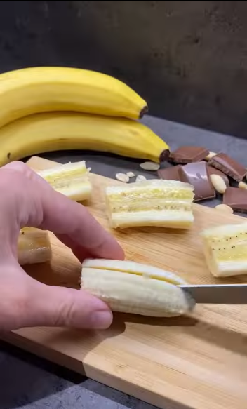 Cutting bananas