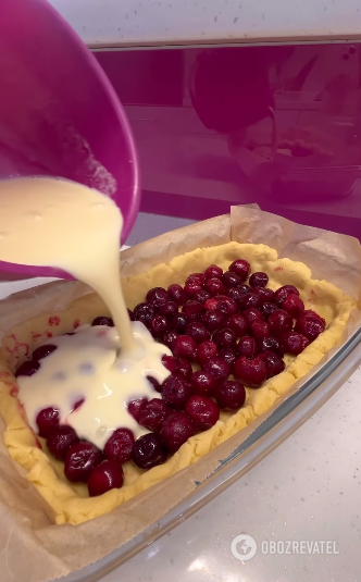 Cherry pie: a simple and delicious dessert for every day