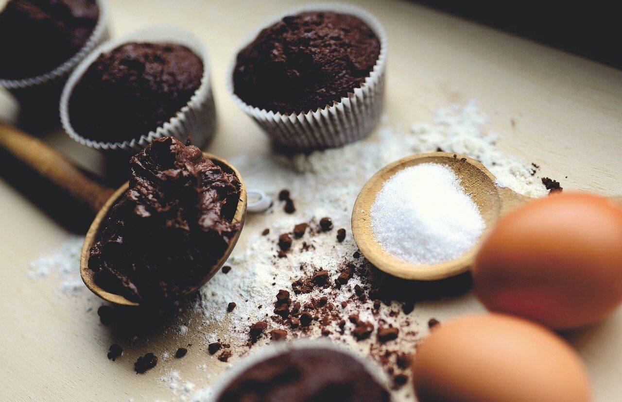 How to make delicious and fluffy homemade cupcakes in 5 minutes