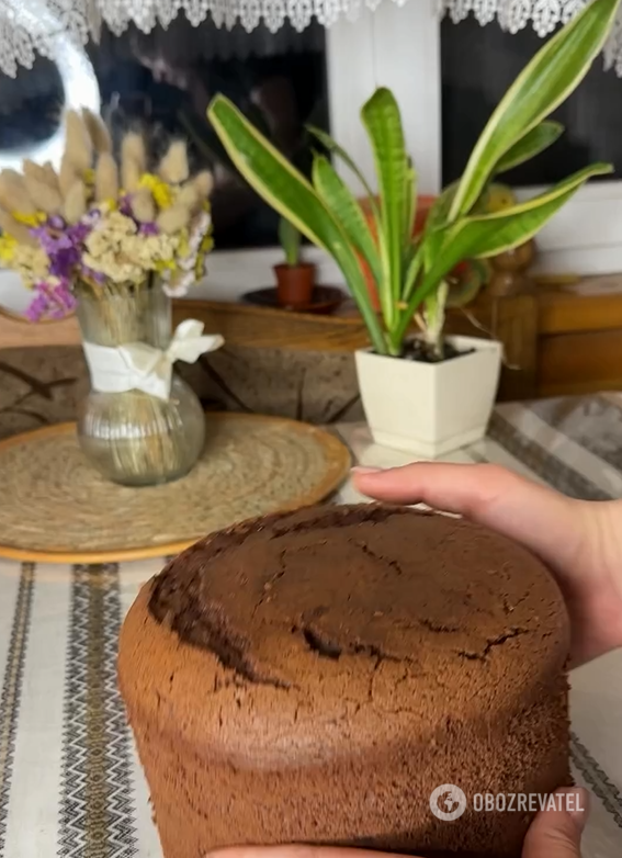 Chocolate sponge cake like Easter cake: made without yeast