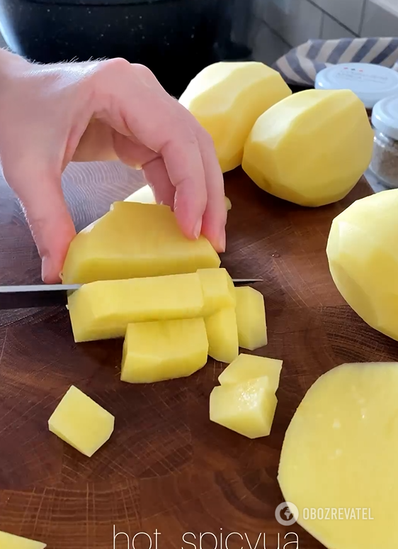 What to cook with potatoes for lunch instead of mashed potatoes: add meat and cheese