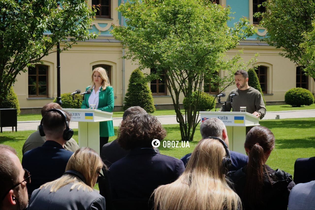 Zuzana Čaputová i Wołodymyr Zełenski na konferencji prasowej