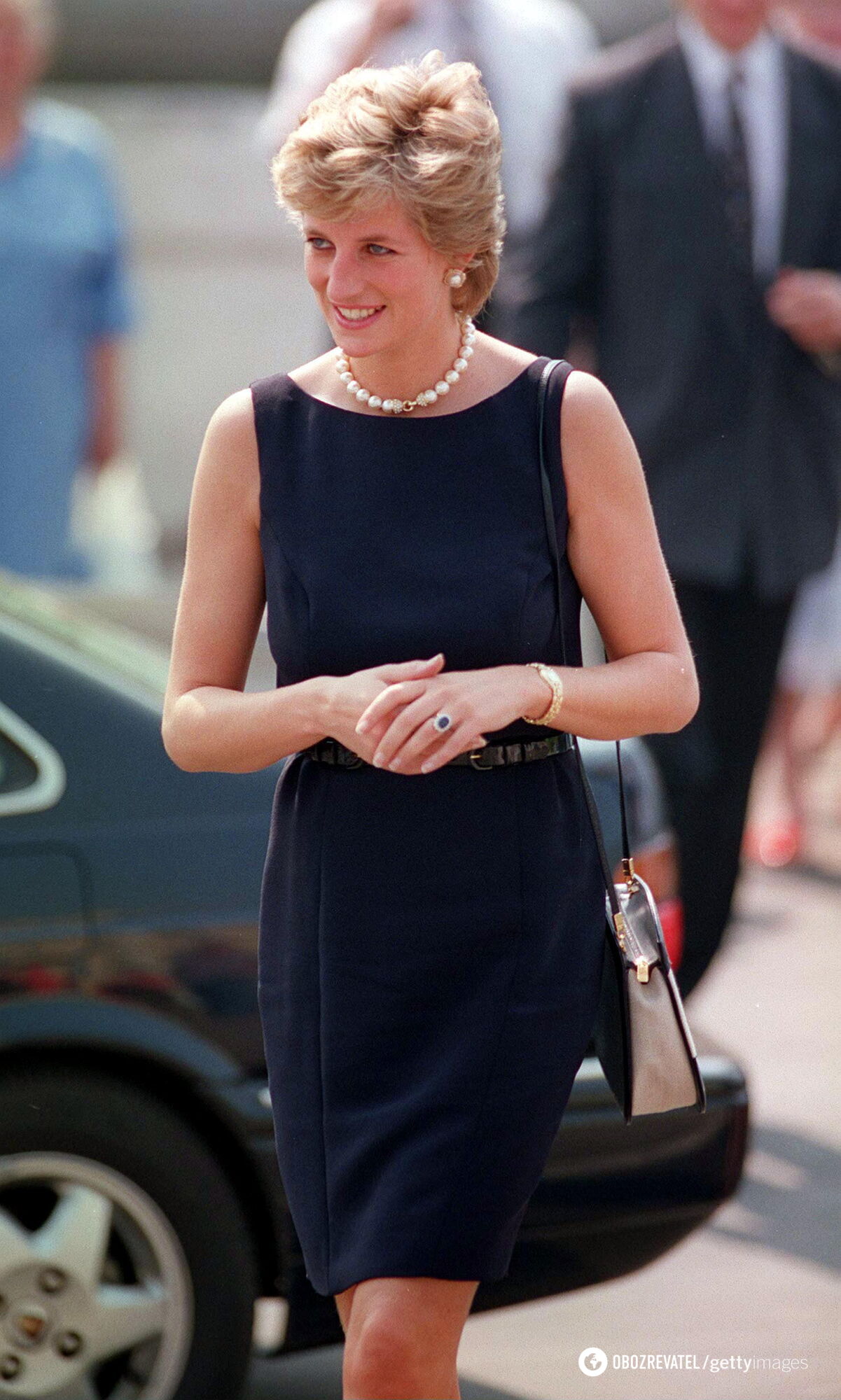 The iconic French of the 90s: how to recreate Princess Diana's favorite manicure