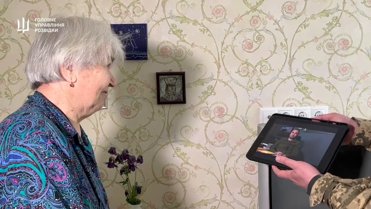 First donations from her pension, then medicines: Budanov honors 81-year-old grandmother from Lutsk who helps sink Russian ships. Video