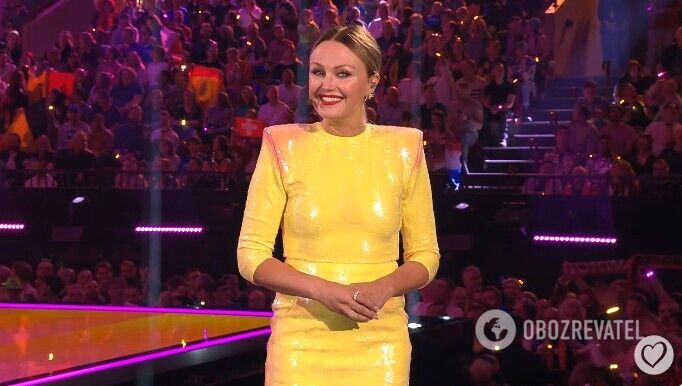 A tight mini and a luxurious maxi. Eurovision 2024 hosts impressed with images in the second semifinal