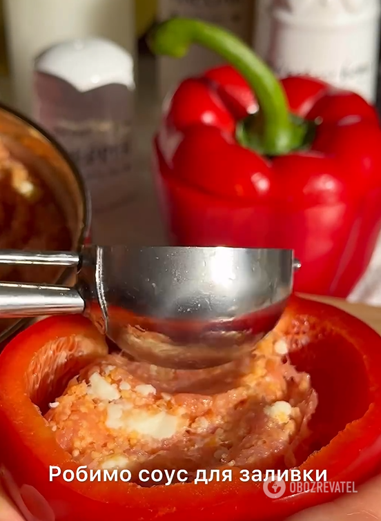 What to stuff peppers with for a delicious and cheap dish: just 10 minutes of preparation and they are ready for baking