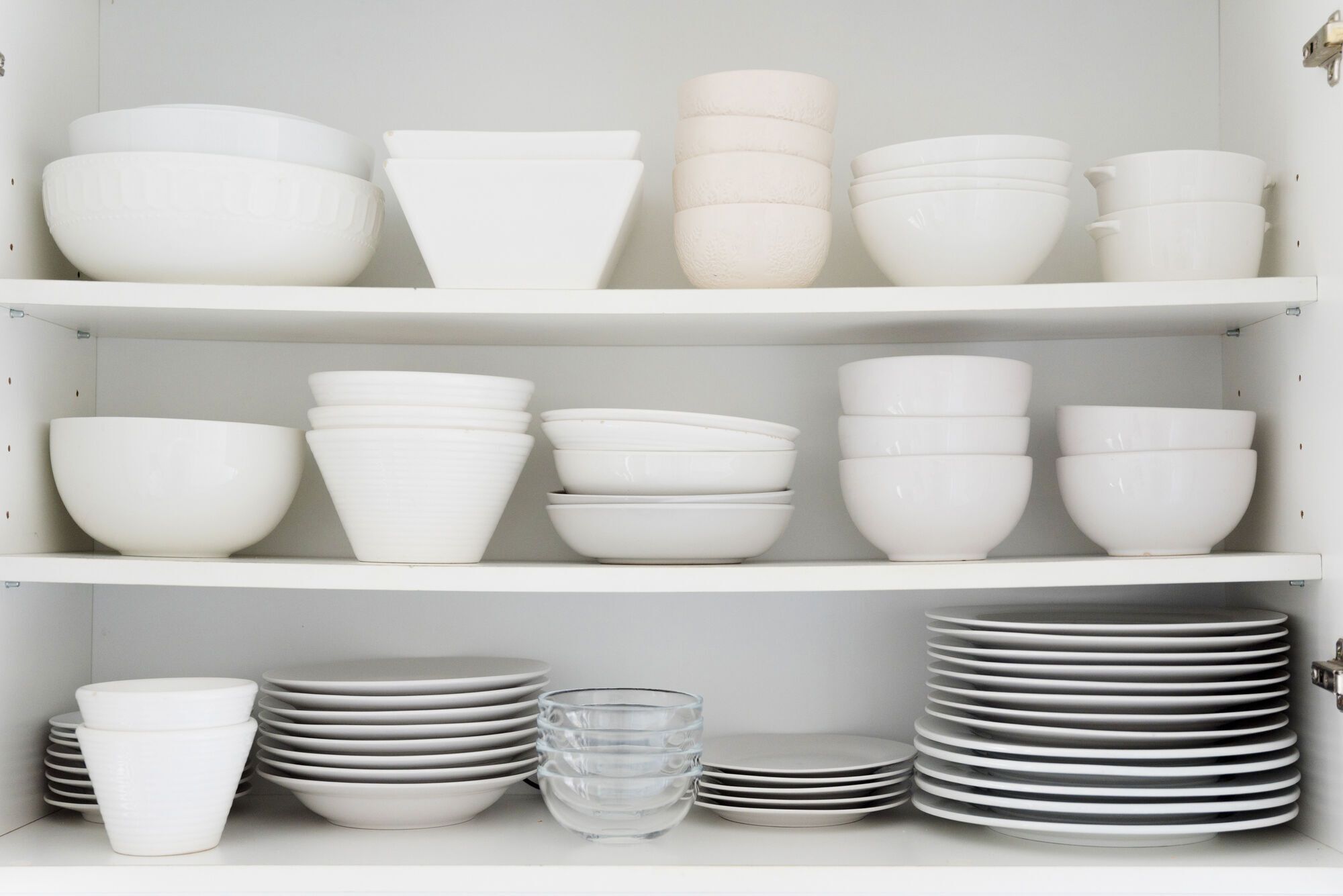 Put them away today: an expert named the things that are useless in the kitchen