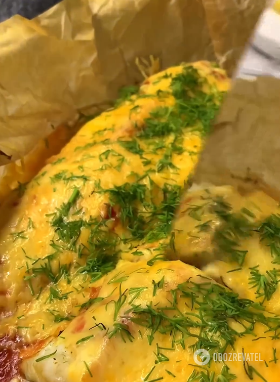Delicious baked fish with cheese: be sure to prepare this dish for lunch