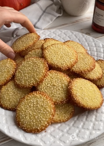 Ciasteczka sezamowe w 5 minut: a dom nabierze niezwykłego smaku