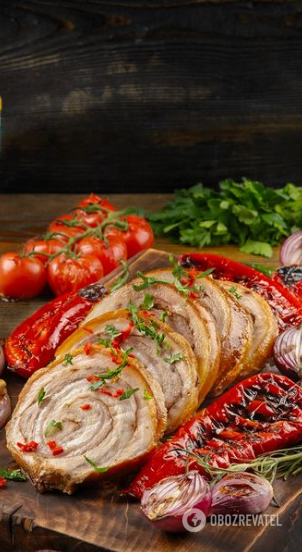 Festive meat roll: a simple recipe 