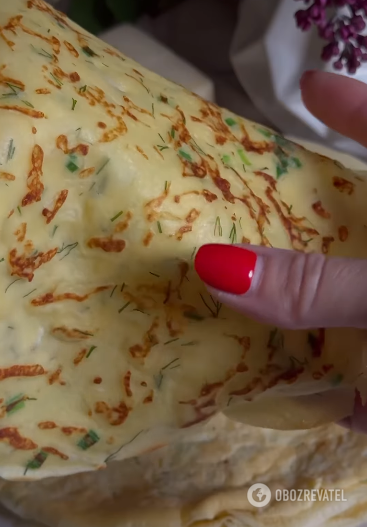 Pancakes with cheese and greens: how to serve the dish in an unusual way