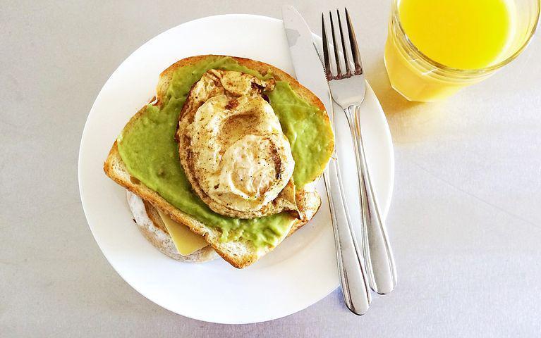 Avocado and egg spread