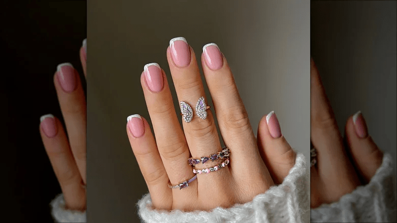 If you're tired of the classics: how to make a glamorous French manicure with just one detail