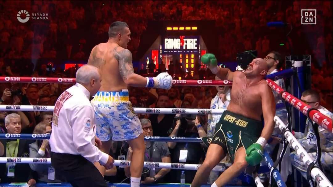 30 seconds of hell: a new video of Fury's knockdown in the fight with Usyk has been published