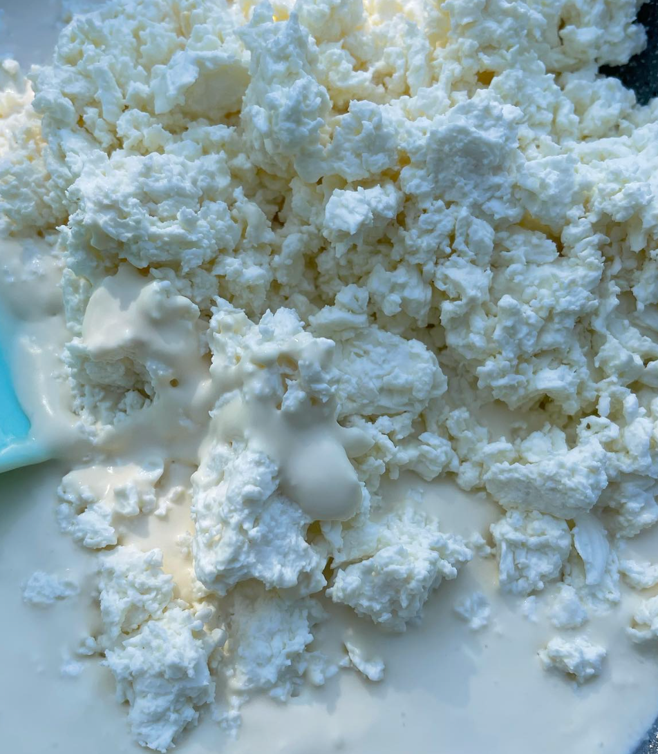Cottage cheese and sour cream for a casserole.