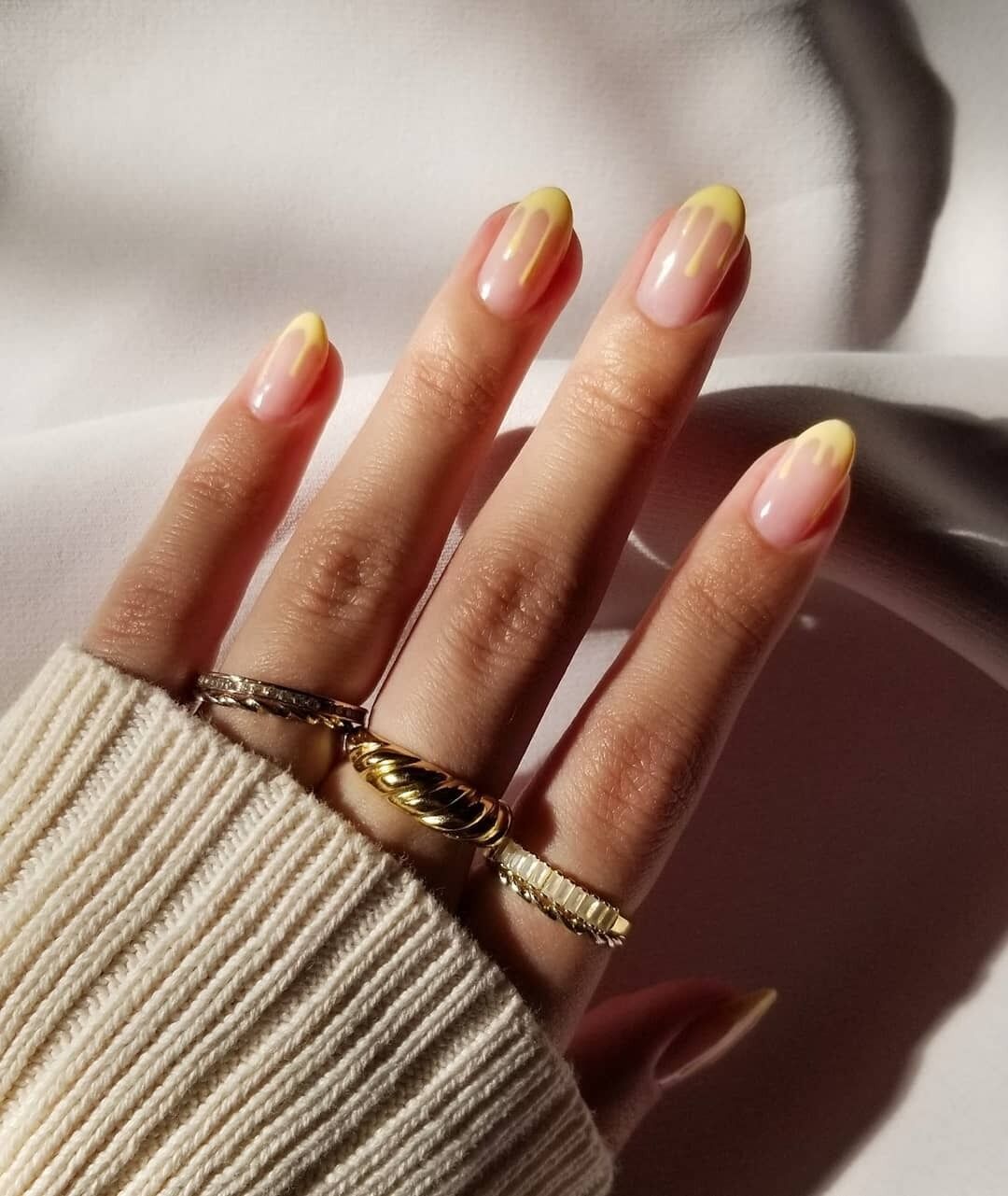 It is the most popular trend of the season. Why it is worth doing an oil manicure and in what color it will look the most luxurious