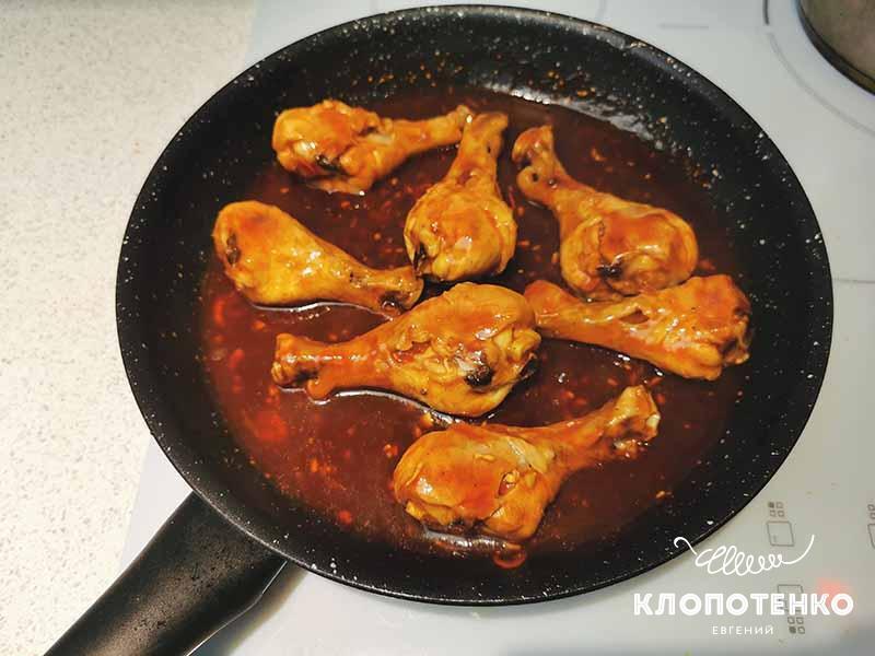 How long to simmer drumsticks in sauce