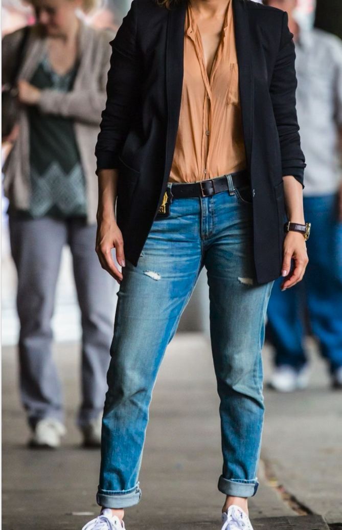 Don't wear them! Ukrainian stylist showed 10 outdated looks with jeans