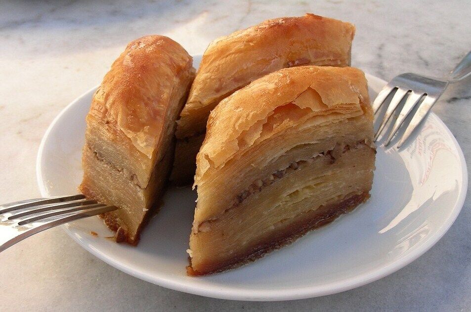 Turkish baklava made from phyllo dough