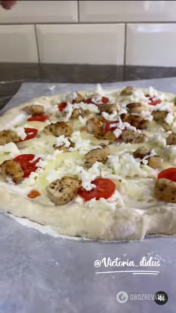 Restaurant pizza at home: you need to add ranch sauce