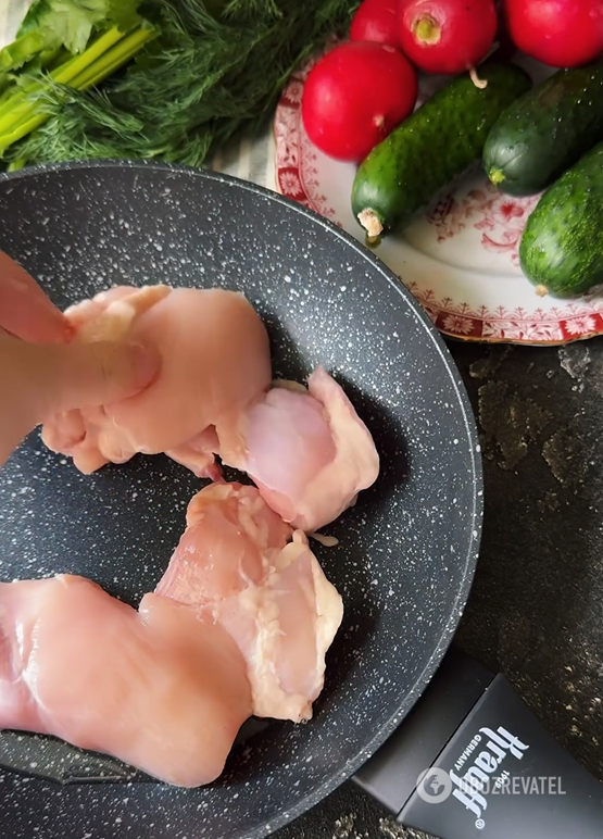 Z jakiego mięsa jest najsmaczniejsza okroshka i jak przygotować warzywa: dzielimy się prostą technologią