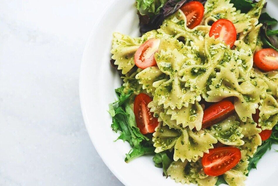 Pasta with baked tomatoes