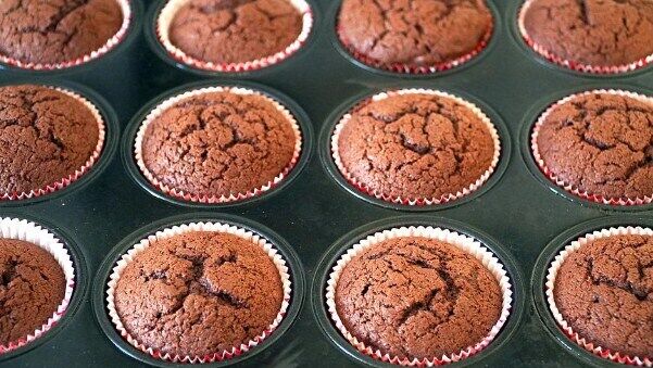 Lush muffins in the oven
