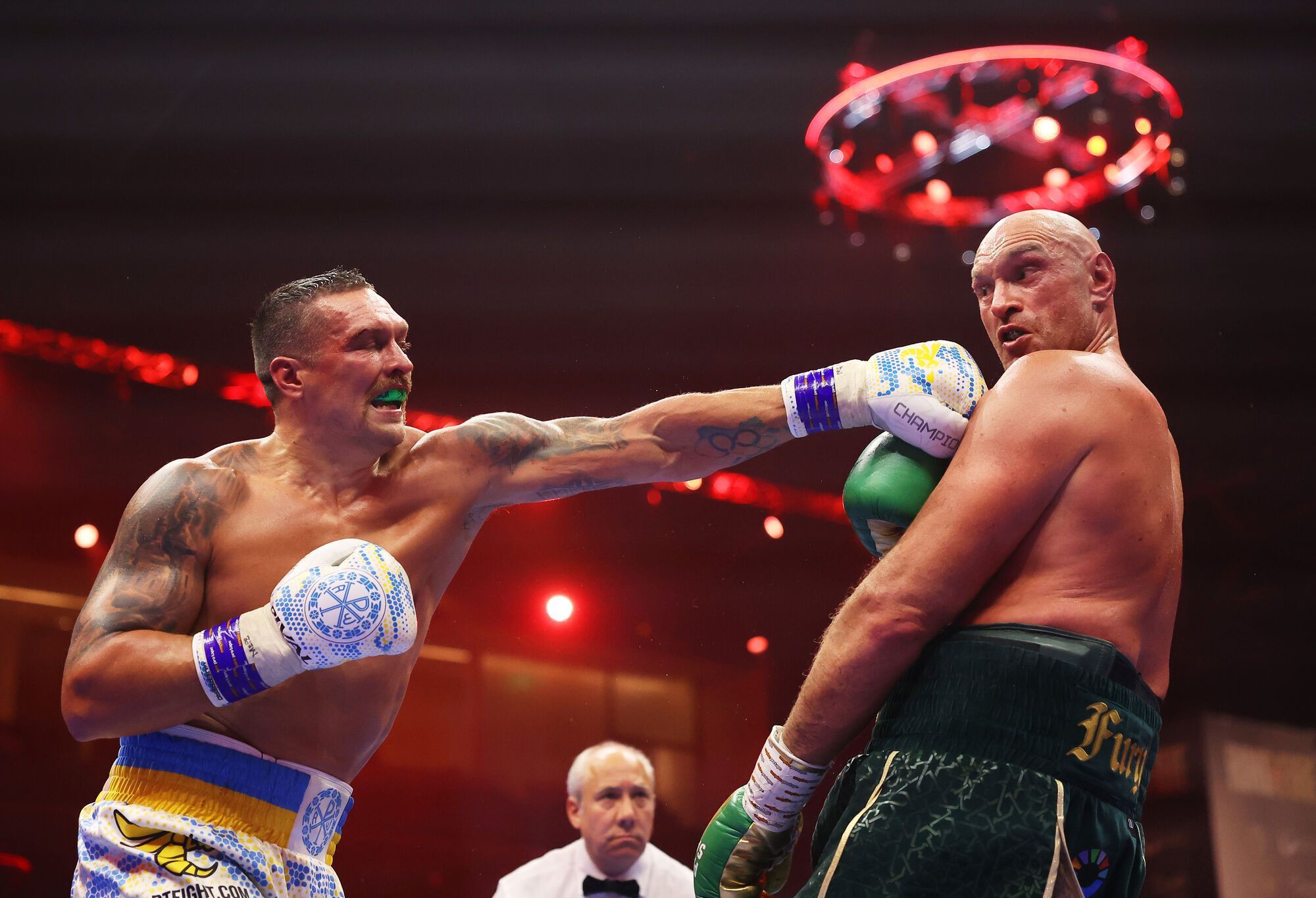 Usyk's action after the fight with Fury shocked Vacca. Video