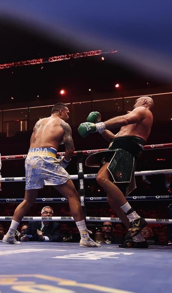 Survived as best he could: video of Fury's knockdown in the fight with Usyk from a new angle