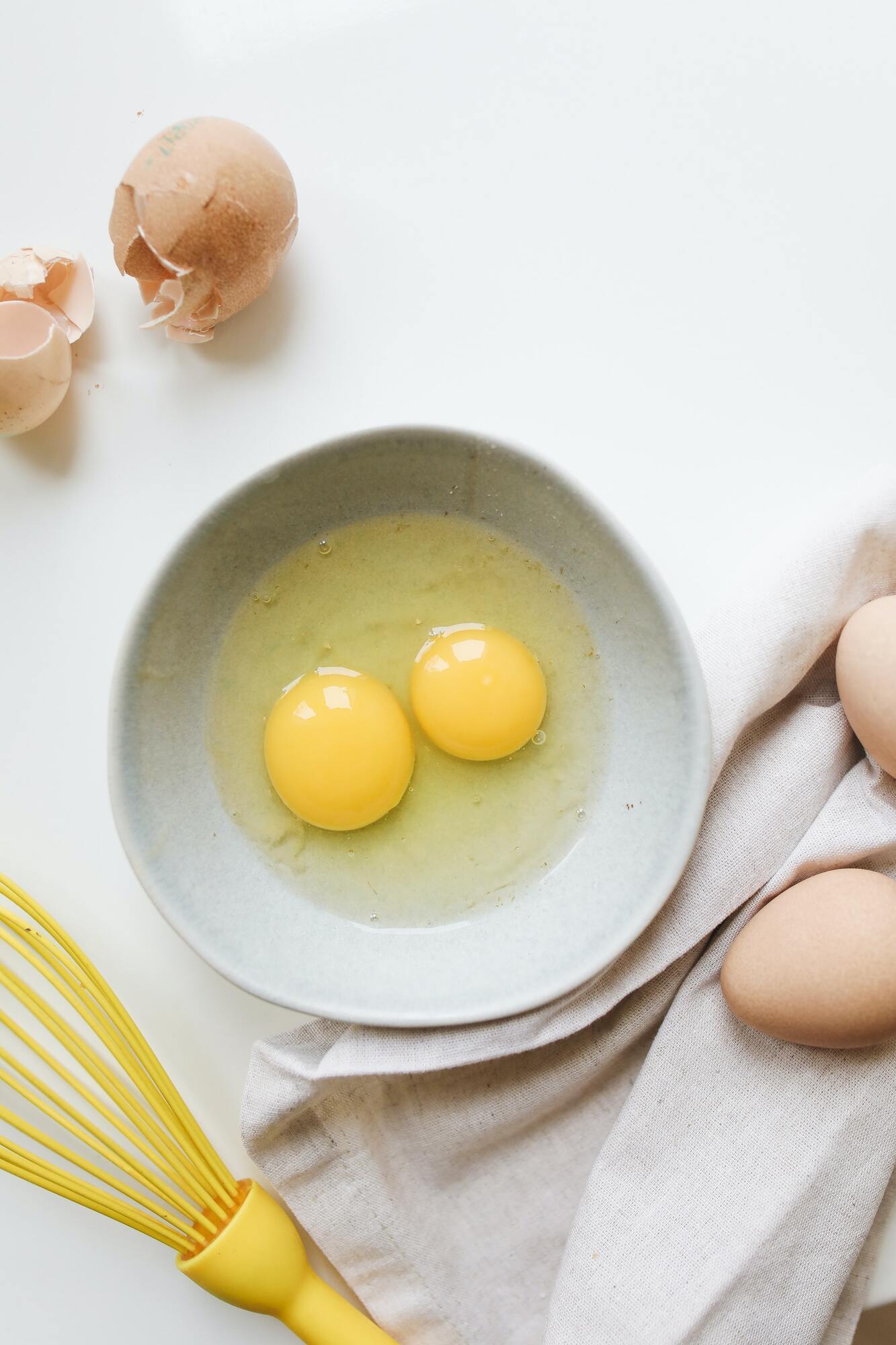 Egg yolks for dough