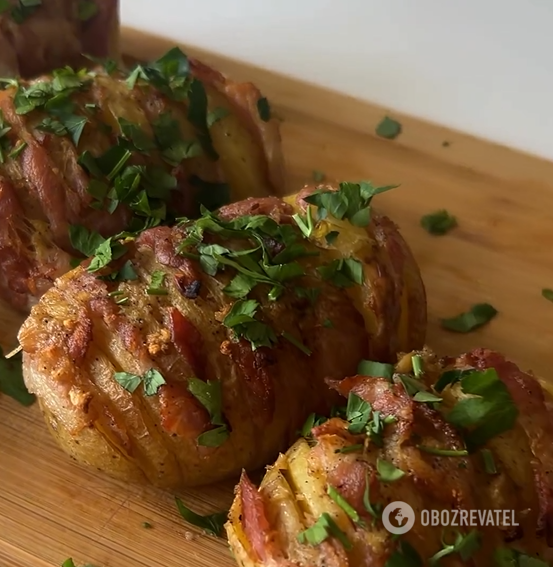 How to bake potatoes with bacon in the oven: it will turn out very soft inside and with a crust on top