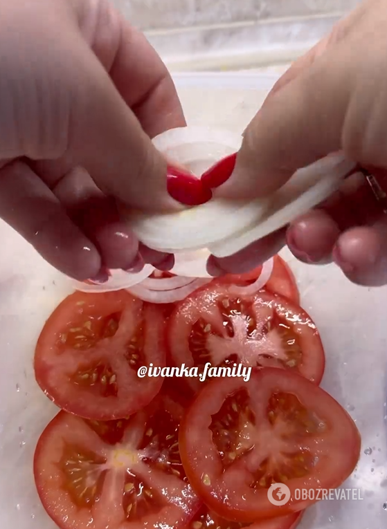 Quick pickled tomatoes instead of salads: you can eat in 30 minutes