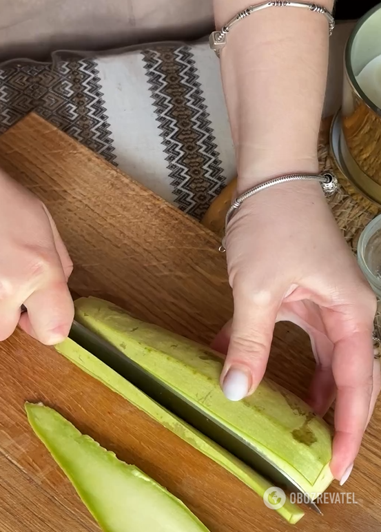 Simple and quick zucchini rolls with a delicious filling 