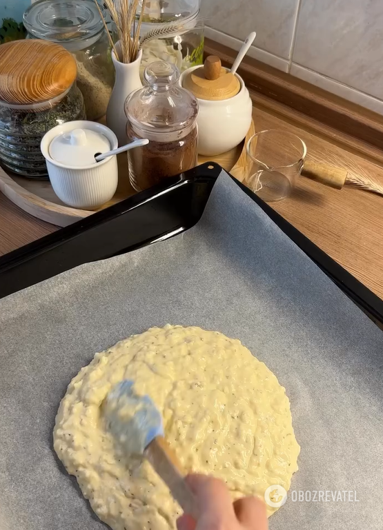 Elementary cheese khachapuri in the oven: how to cook liquid dough