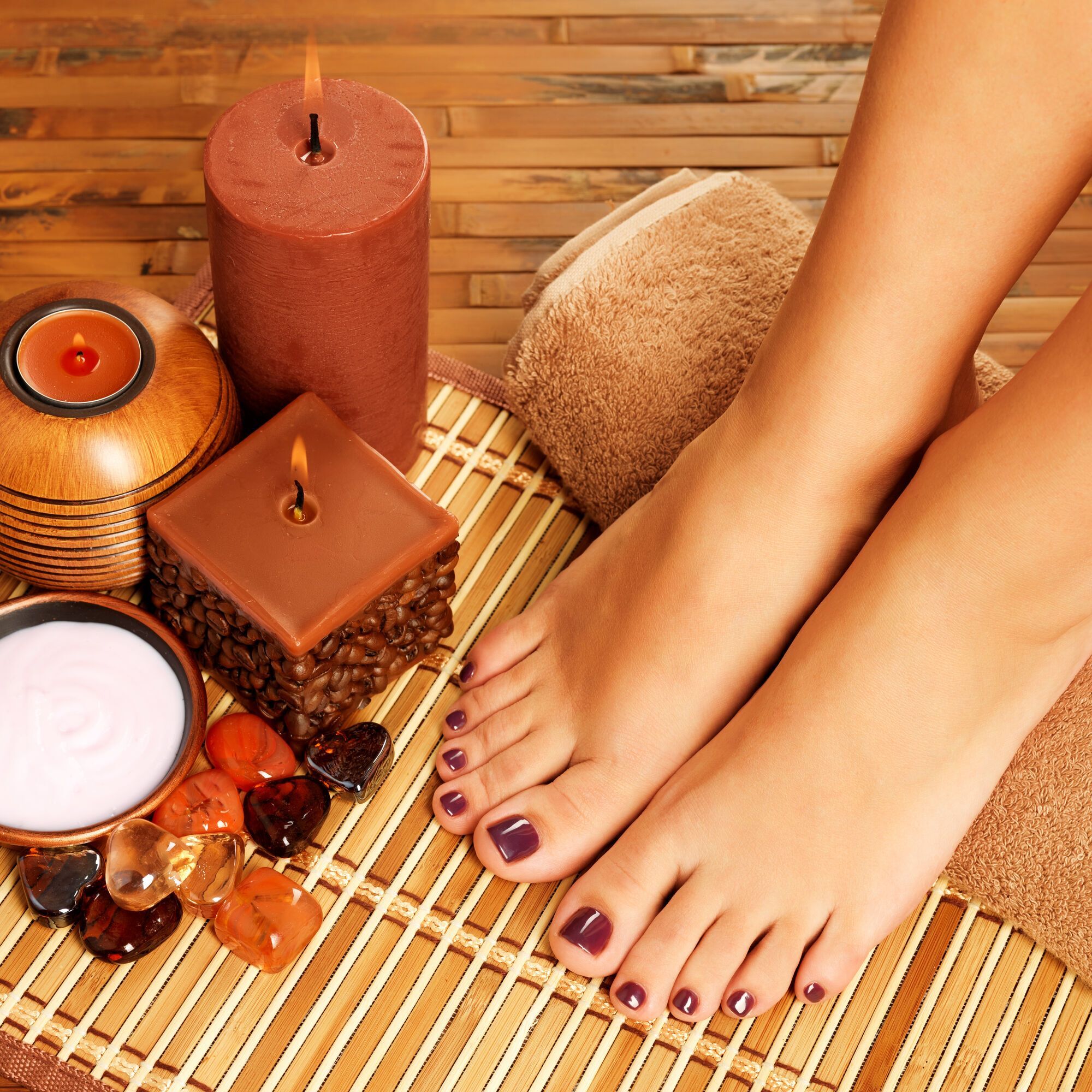 Pedicure trends 2024. Top 8 most fashionable colors for well cared feet