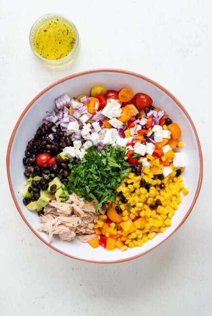 Vegetable salad with tuna and canned corn
