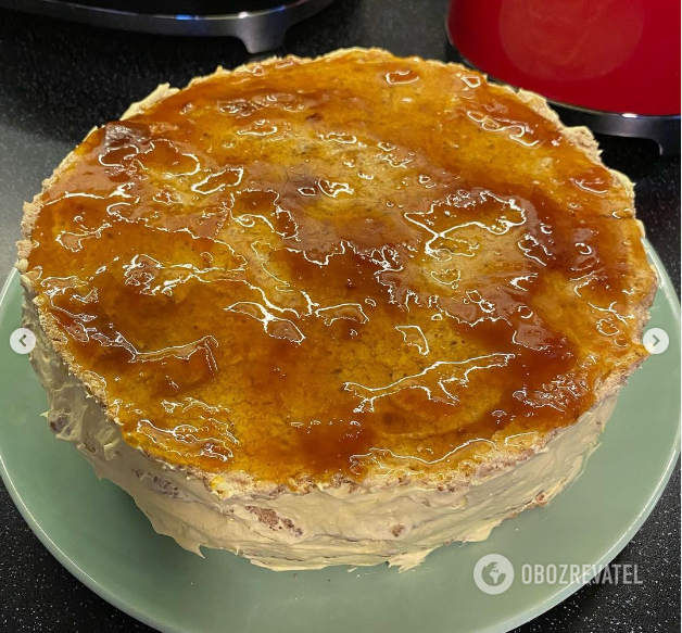 ''Esterhazy'' with peaches: how to make a popular cake