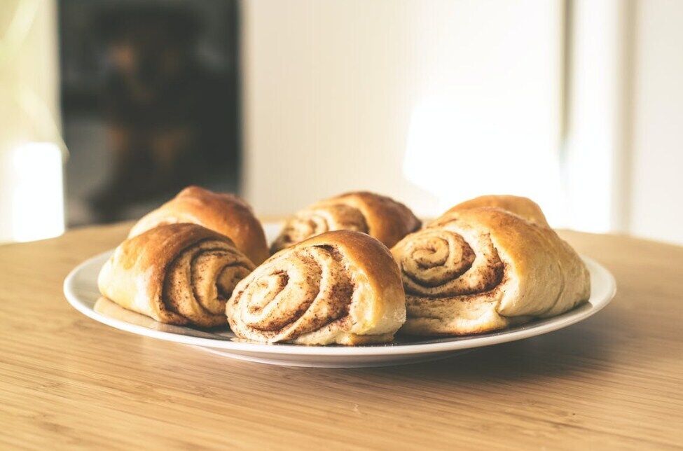Cinnabons made from yeast dough