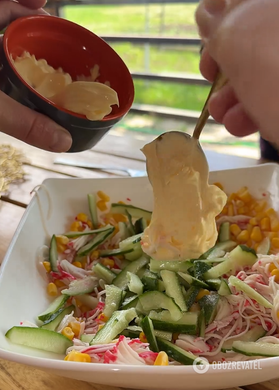 What spring salad to cook with crab sticks: a dish for every day and for a festive table