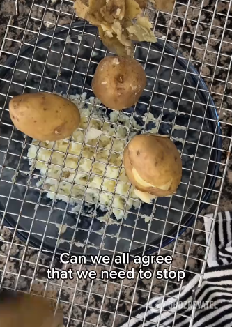 How to easily peel and chop potatoes in their skins: an interesting life hack