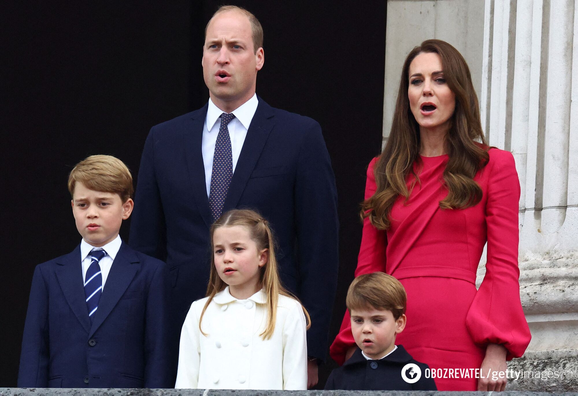Kate Middleton, who is fighting cancer, was spotted walking with her family