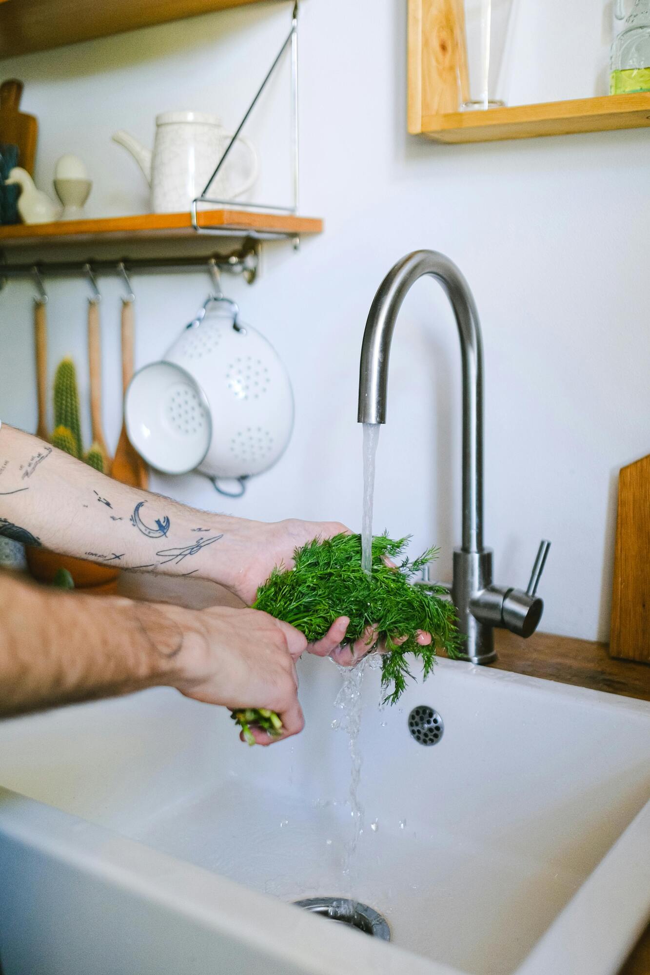 How to wash vegetables, fruits, berries and greens: useful tips