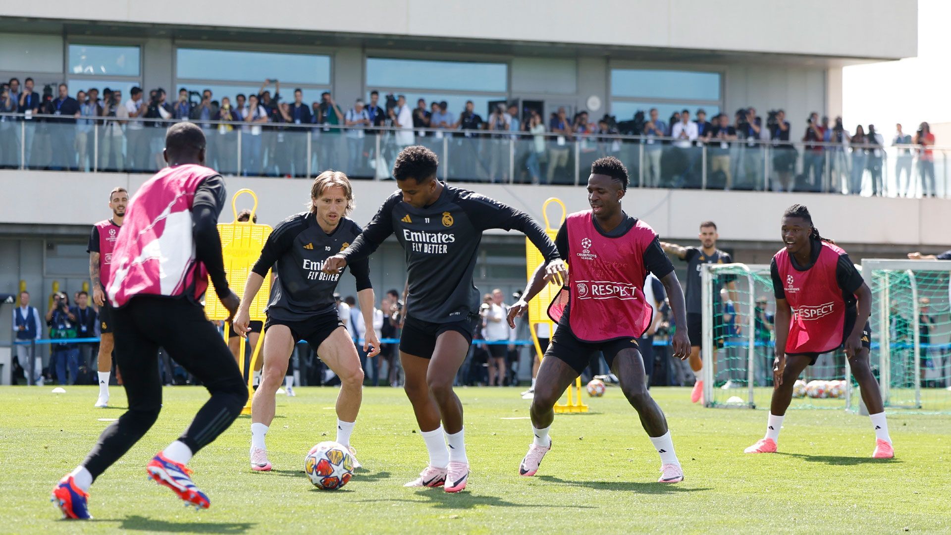 Real Madrid coach replaces Ukrainian goalkeeper with 18-year-old Spaniard ahead of Champions League final