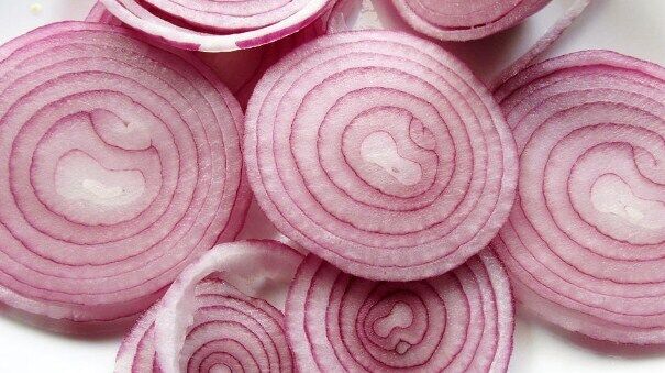 Pickled onions for barbecue