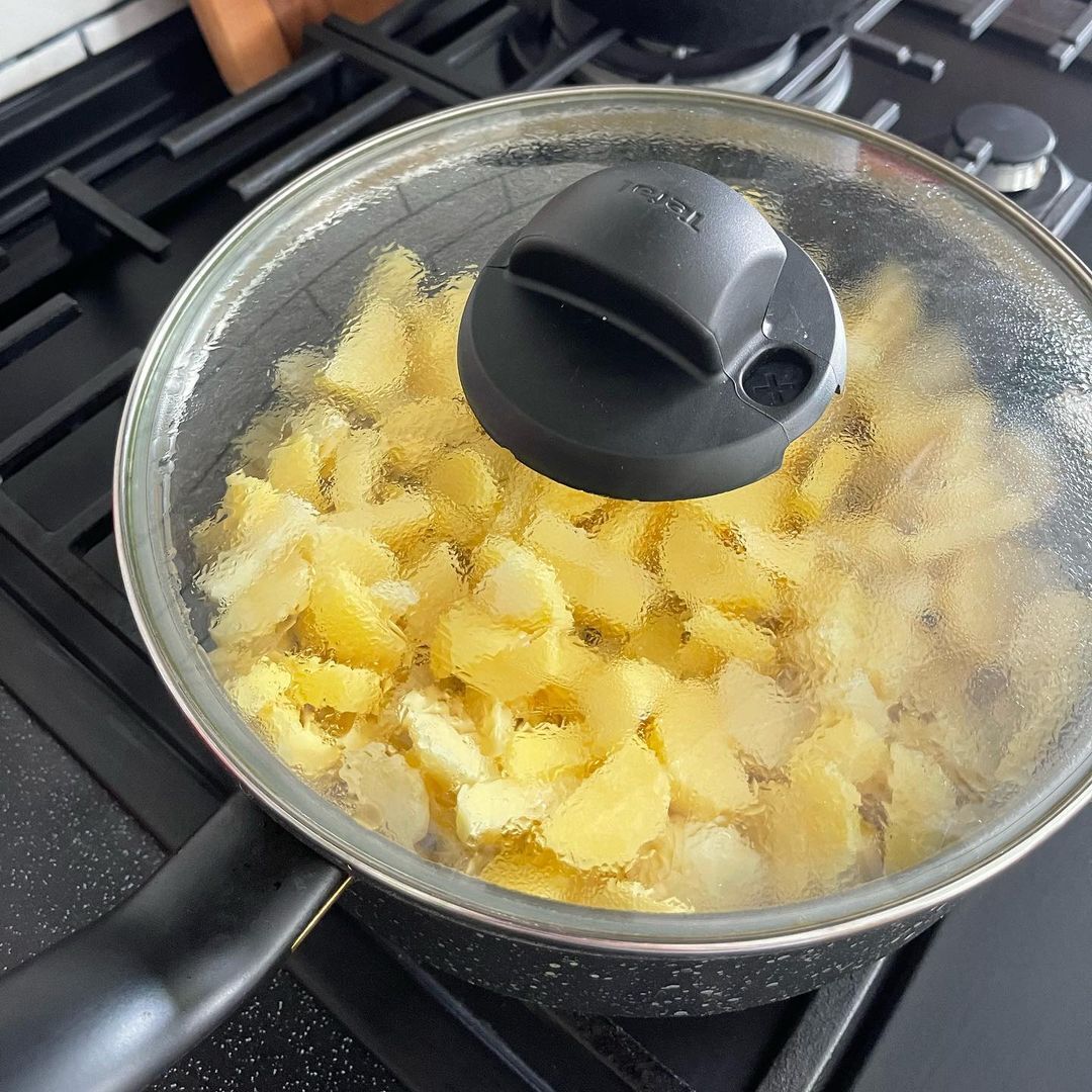 Homemade fried potatoes